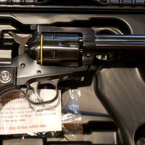 Ruger Blackhawk blued 4.62" 0306 357mag