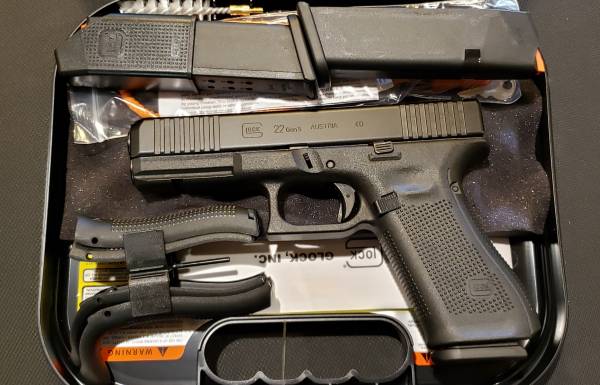 Glock 22 gen5 Black 40s&w PA225S203
