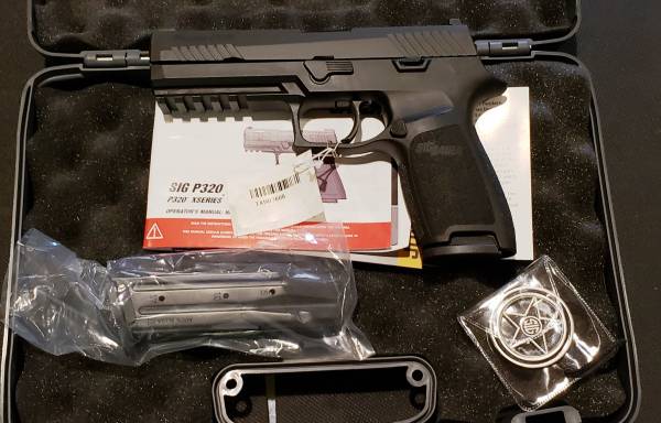 Sig 320 Full Texas Ranger Black 9mm 320F-9-BSS-FTRF