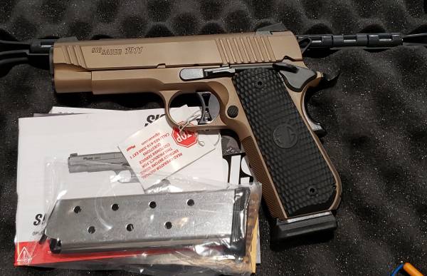 Sig 1911 Emperor Scorpion Fastback 4.25in FDE 45acp 1911FTCA-45-ESCPN