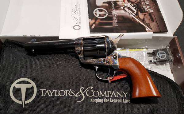 Taylors Uberti 1873 Catt 4.75in Case color 357mag 550893