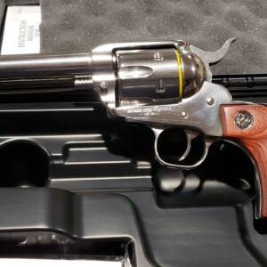 Ruger Vaquero 5.5in SS 45lc 5104