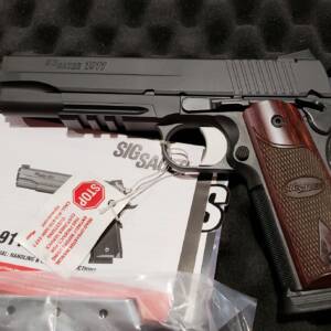 Sig 1911 Black w-rail 5in 1911R-45-BSS-CA 45acp