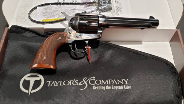 Taylors Uberti Gambler 5.5in Case color-wood 555129 357mag