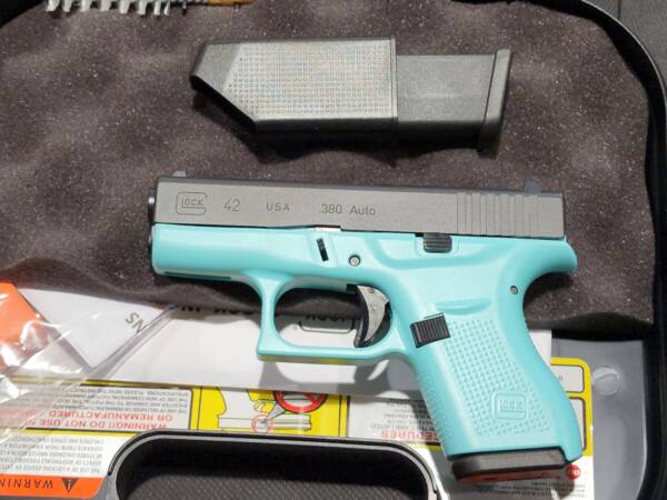 Glock 42 Robins Egg 3.2in UI4250201RB 380auto