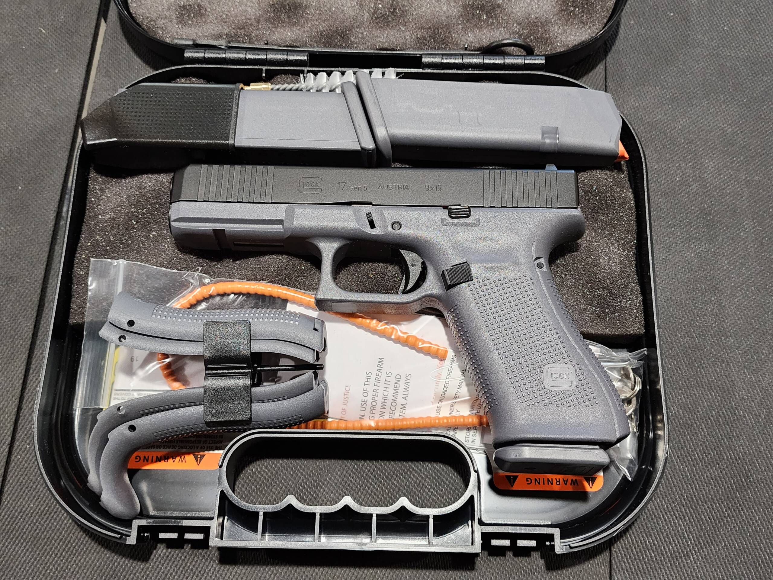 GLOCK 17 Gen5 9mm Semi-Auto Pistol with Front Serrations