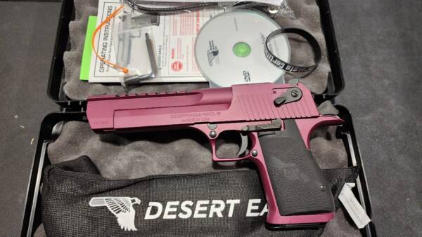 Mag Research Desert Eagle MK XIX 6in Black Cherry DE44BKC 44mag