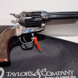 Taylor-Uberti Gunfighter Defender CC 5.5in 555170 45lc