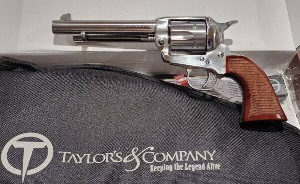 Taylor-Uberti Runnin Iron SS 5.5in 550822 45lc