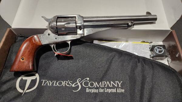 Taylors Uberti 1875 Outlaw 7.5in Case color 550394 44-40