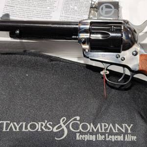 Taylors Uberti Gambler 5.5in CC-Wood 555130 45lc