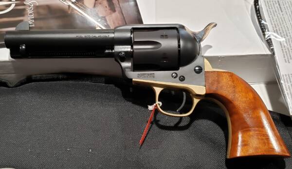 Taylors Uberti Old Randall 4.75in 45lc 550432