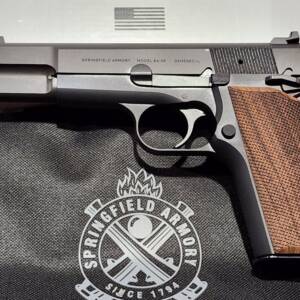 Springfield SA35 black-wood 4.7in HP9201 9mm