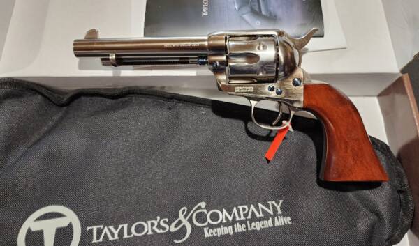 Taylor-Uberti 1873 Gunfighter Nickel 5.5in 555166 45lc