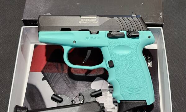 Sccy CPX4 Cyan-blk safety CPX-4CBSB 380auto