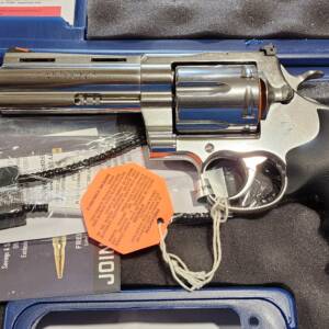 Colt Anaconda 4in Stainless 44mag